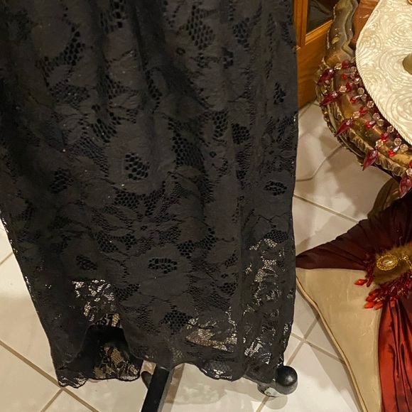 Beautiful high low strapless bare shoulders black lace dress with leather belt - Picture 6 of 9